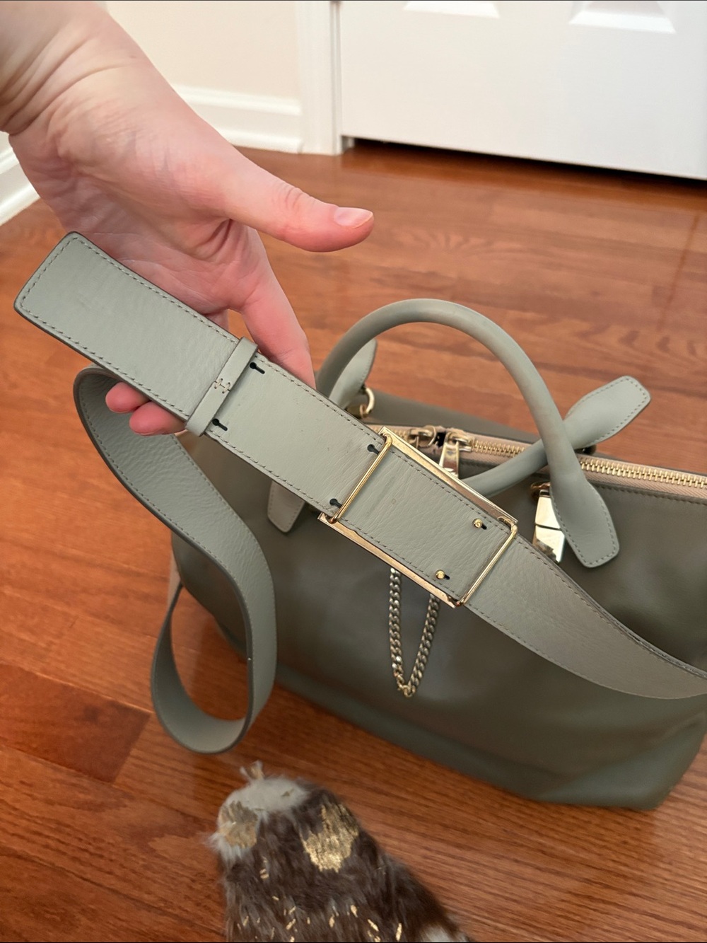 Chloe Bayleigh Leather Top-Handle Shoulder Bag with Gold Hardware - Picture 7 of 16